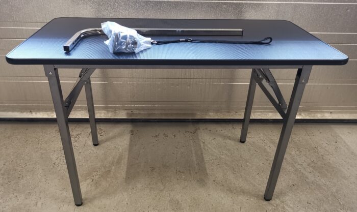 De Luxe XL-koon Trimmauspöytä, (pit. 120cm), musta