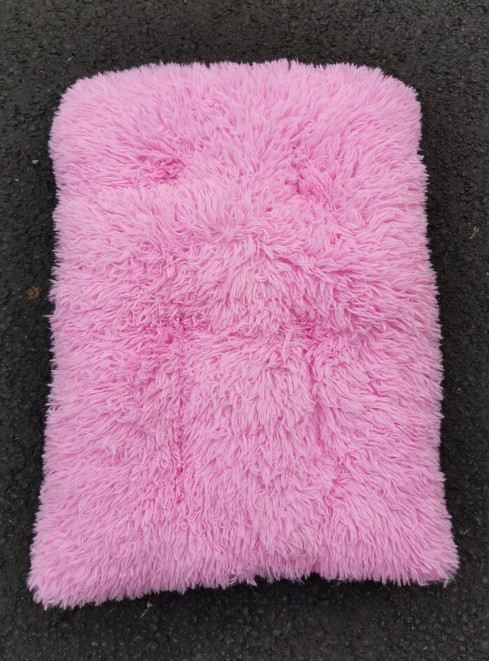 Pörröalusta, M-koko, 65*48cm, Pink