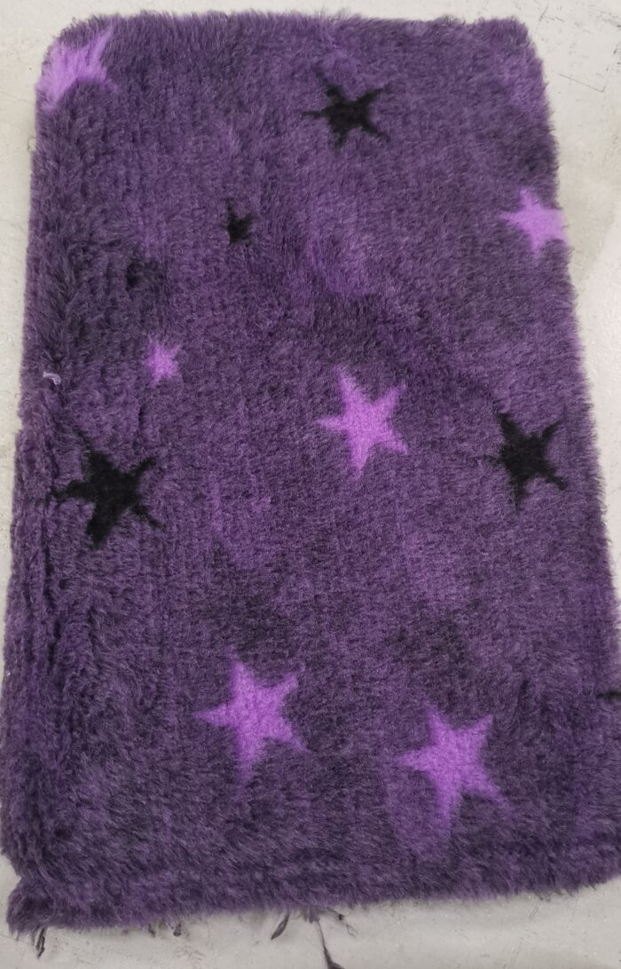 VET BEDDING, Lila pohja tähdillä