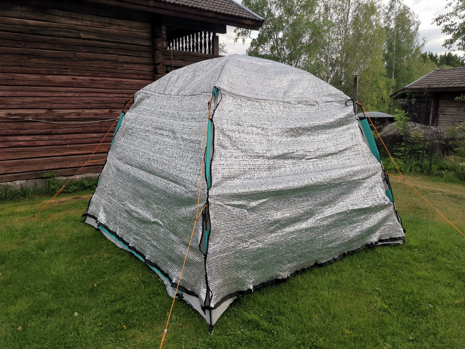 Isojen telttojen (3m*3m & 2,5m*2,5m) Foliopeite, muotoon ommeltu! - Image 2